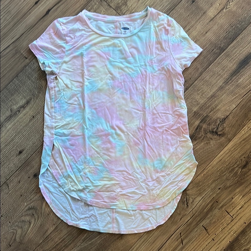 Girl’s Tie-Dye Hi-low Tee, size large